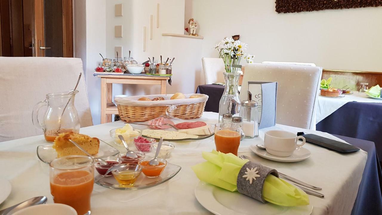 Haus Claudia Bed & Breakfast