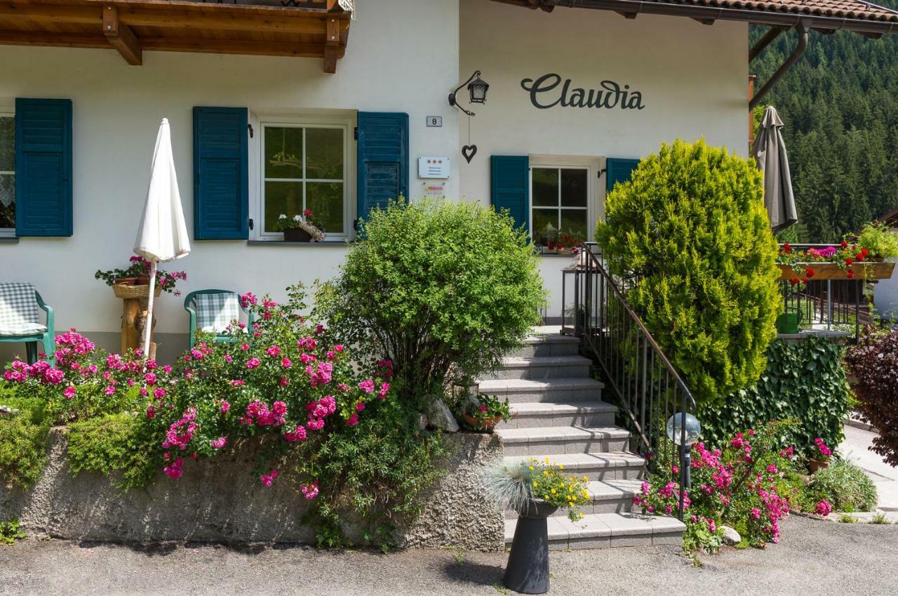 Alojamento de Acomodação e Pequeno-almoço Haus Claudia Nova Levante